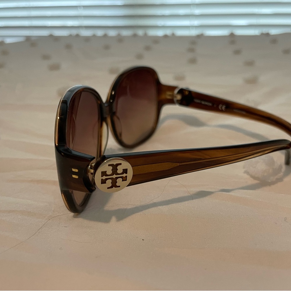 Tory Burch sunnies
